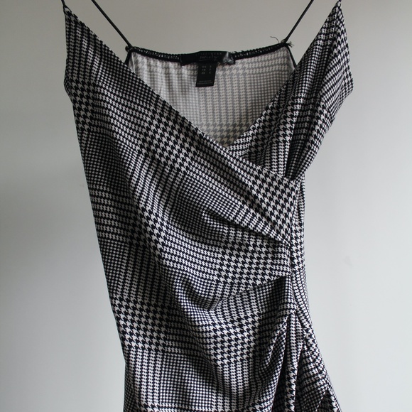 Ruched Wrap Front Houndstooth Dress - Picture 3 of 7